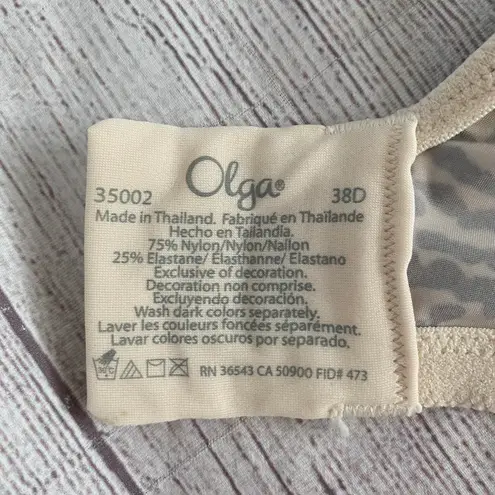 Olga women 38D cheetah print satin bra w/3 hook back closure - Image 6