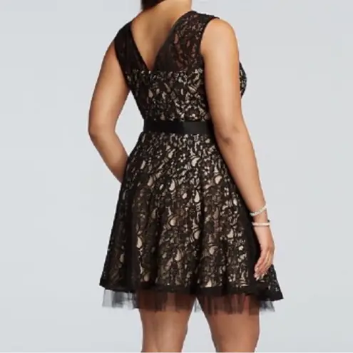 Betsy and Adam Elegant Black Lace Dress