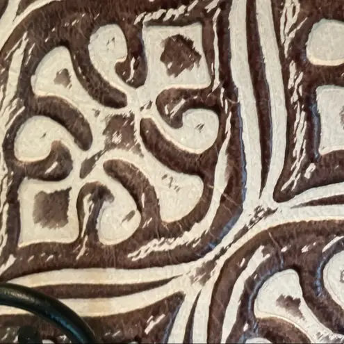 Small Leather wristlet made with 💯 genuine leather. One of a kind!