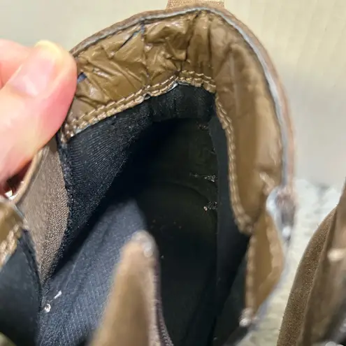 Blondo Tan Suede Chukka Boots