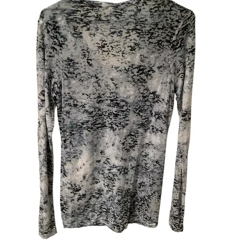 Sheplers Beautiful Patterned Women's Long Sleeve Blouse in Blue and White Bling Size L