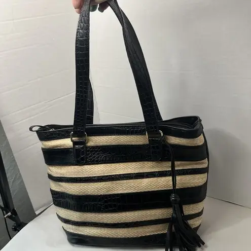 Hot Gal Vintage GAL Black And Cream Shoulder Purse w Tassels