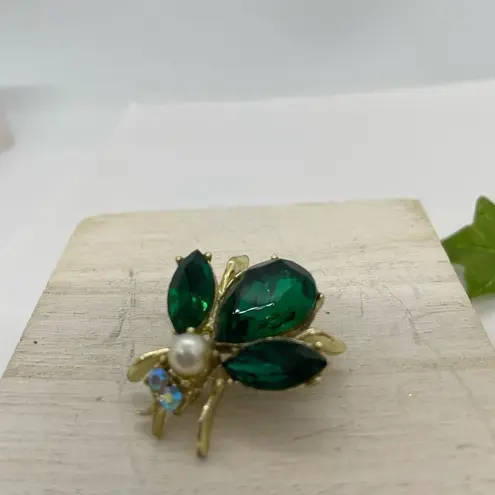Vintage 60s Rhinestone Flying Insect Bug Brooch Pin Green Gold White Pearl
