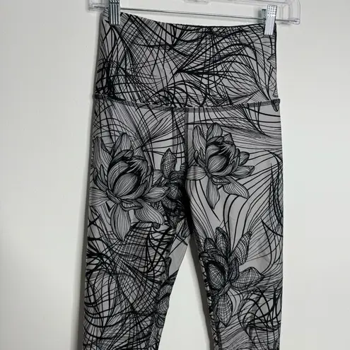 Beyond Yoga Flip It And Reverse It High Waisted Yoga Leggings Gray/Black