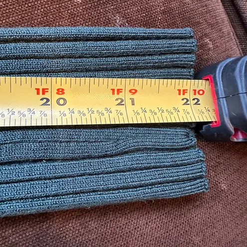 INC Evergreen V Neck Crossover Fitted Ribbed Subtle Pull Over Sweater Sz M Green Size M