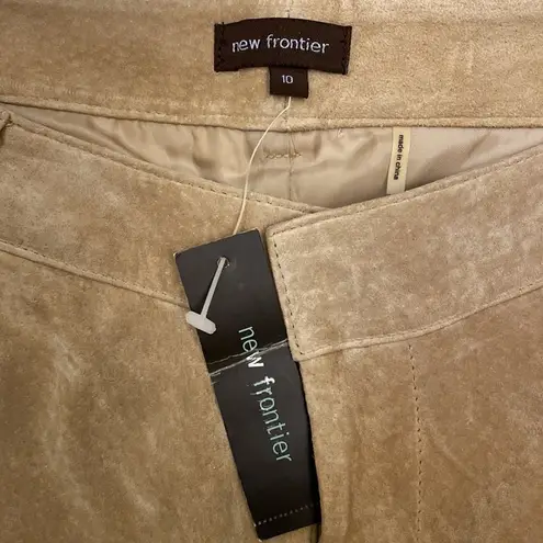 New Frontier π― suede leather pants. Butter cream color. Size 10. Lined. NWT.