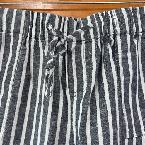 Just living  Blue and White Striped Shorts Size Large