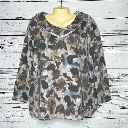 LOGO By Lori Goldstein LOGO Lounge Size L Printed Brushed French Terry Sweatshirt Top w/ Pockets