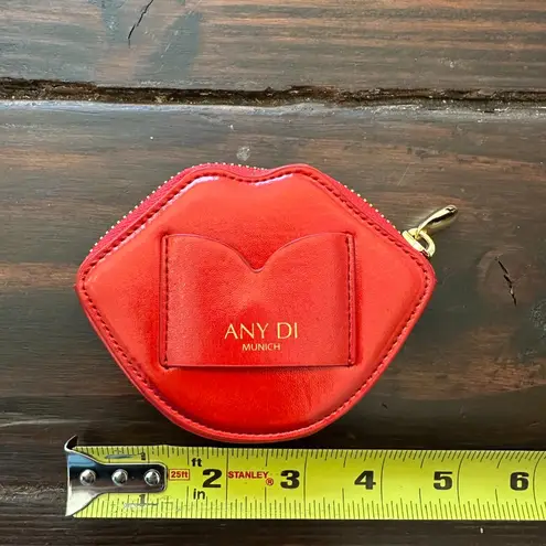 Any Di Kiss Pocket Red