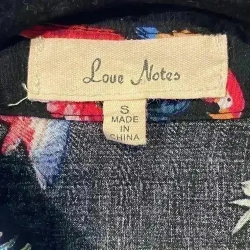 Love Note Women’s Hawaiian Button-Down Crop Top