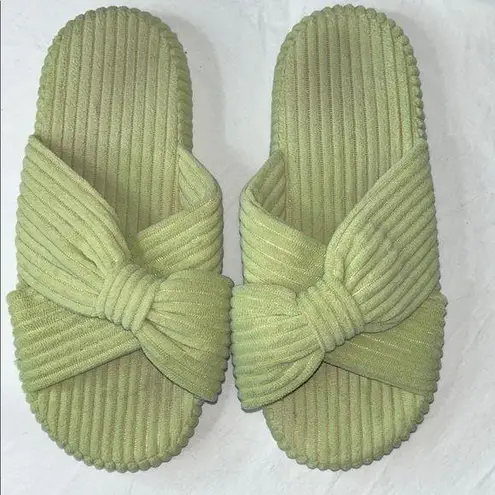 Slippers with Bow Detail Green Size undefined