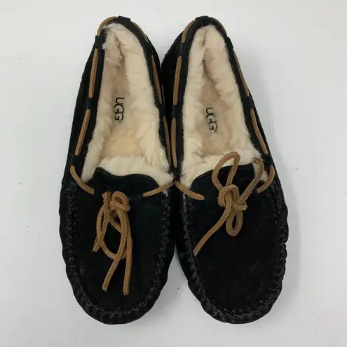 UGG  Women's Size 5 Leather Slip On Dakota Moccasin Slipper Lace Up Black