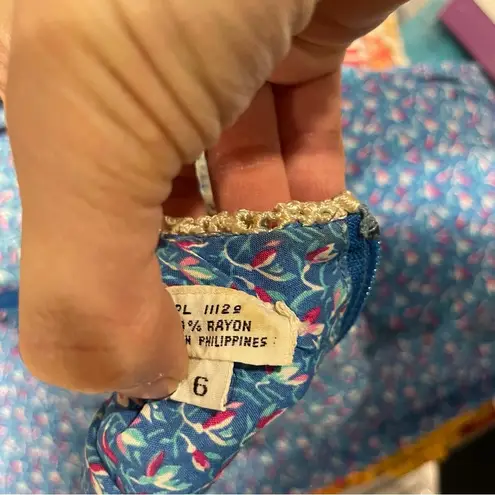 Vintage blue floral retro 60’s