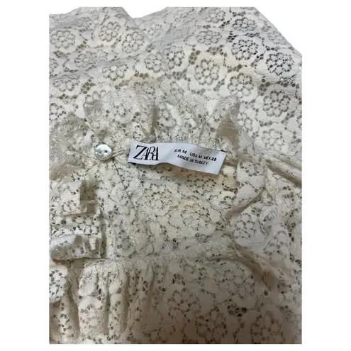 ZARA  Top Womens M Floral Lace Ruffle Neck Shoulders Long Sleeve High Neck Cream