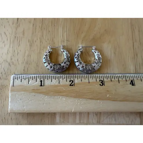 Sterling Silver 1 " Etched Filigreeā Pierced Wire Hollow Hoops Earrings EUC