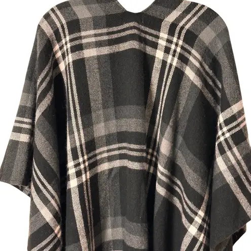 Unbranded OS Black & Gray Plaid Poncho Shawl Wrap With Fringe Edges Size undefined