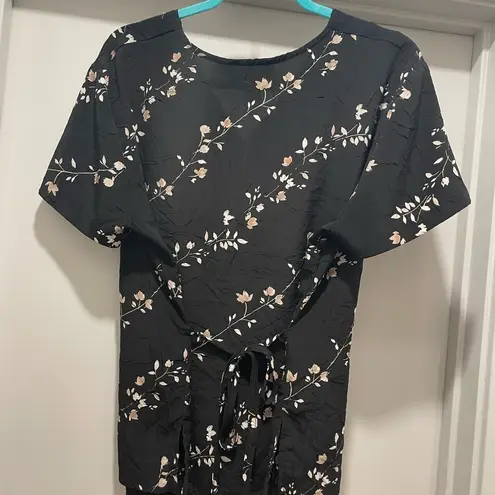 Norton Mcnaughton VTG 90s Black & Cream Floral V-Neck Button-Up Blouse - L