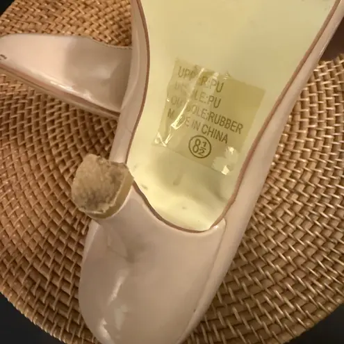 Journee Collection Elegant Cream Mary Jane Heels