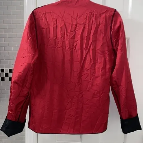 Beluva reversible black/ cherry red crushed rayon jacket. Size Medium. EUC. Black