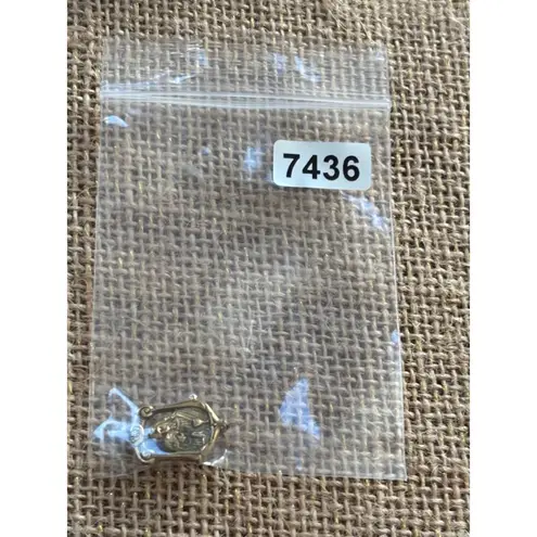 Vintage First Communion Souvenir Pin Jesus & Child Gold