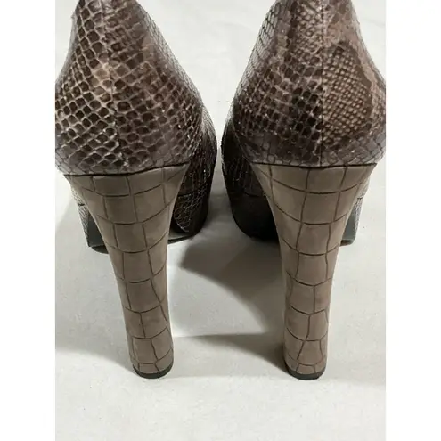 Woman’s Via Spiga Brown Snakeskin Platform Heels Slip On 6.5 M Brown Leather
