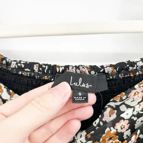 NWT Lulus Womens Mood Setter Ruched Long Sleeve Ditsy Floral Crop Blouse Top S Black