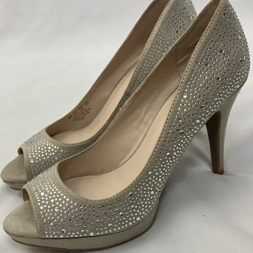Fergalicious by Fergie Cream Crystal Studded Peep-Toe Heels woman’s size 8