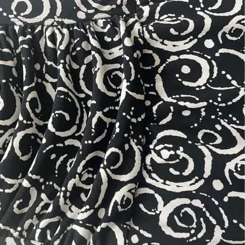 Catalina NWT Retro Ruched Swim Dress Black & White Swirls Women’s Size 8 Modest