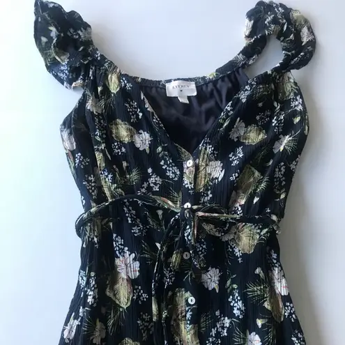 Everly  Nordstrom Floral Midi Dress Size Medium