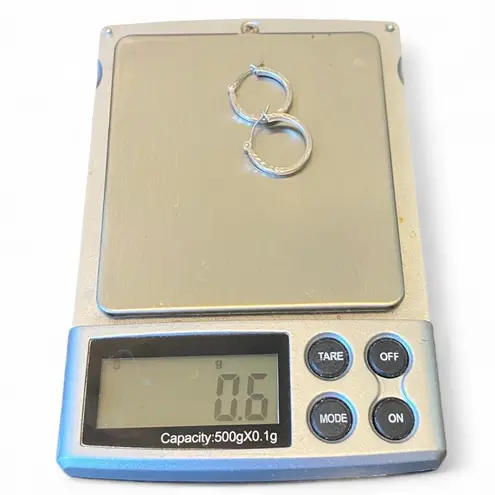 14K STS White Gold Hoop Earrings Textured Design Small Minimalist Lightweight Silver