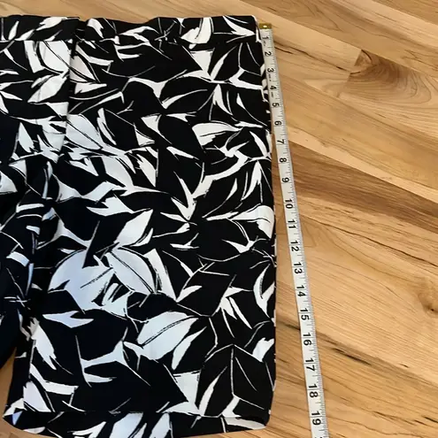 Mario Serrani Black & White Shorts