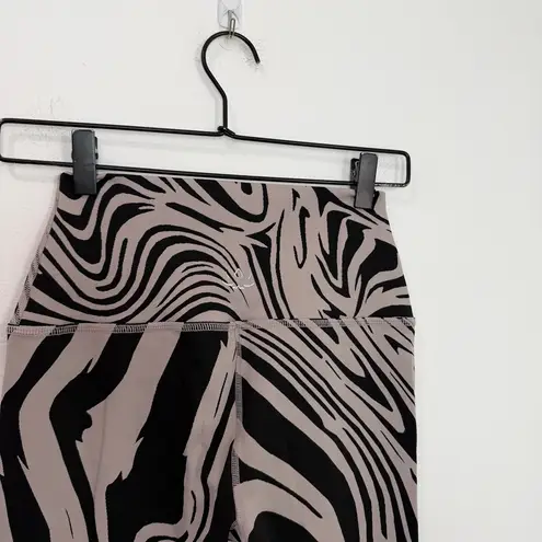 Beyond Yoga High Waisted Midi Leggings Matcha Swirl Jacquard Gray Black Small