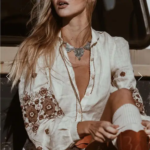 Chasing Unicorns Lover's Rock Cutwork Embroidered Blouse Size L Brown Size L