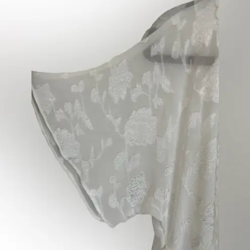 In Bloom Sheer White with Floral Texture and Lace Trim Kimono Robe Size XS - S - Image 2