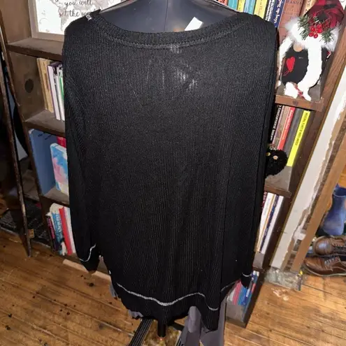 Cacique black embroidered white loungewear long sleeve 22/24 top