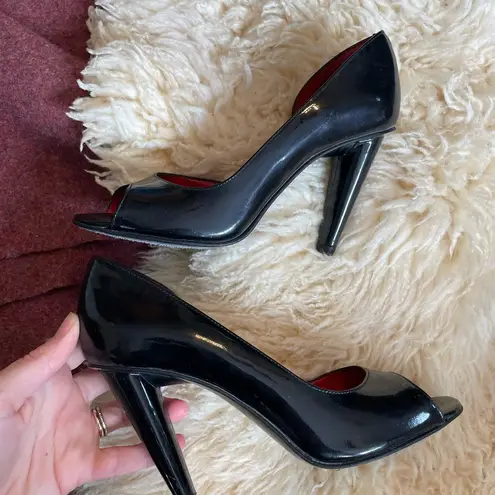 Robert Clergerie black patent leather Red leather lined peep toe heels Size undefined