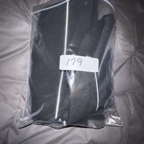 Allison Taylor PETITES BLACK WHITE TRIM THREE BUTTON BLAZER PLEATED WOMEN SIZE 6