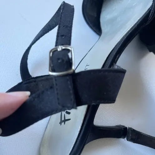 Fioni Nights Satin Kitten Heel Sandals Womens Size 8.5 Strappy Y2K Glam Cocktail Black