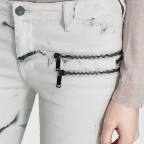 ZARA : MARBLE EFFECT PRINT WAXED‎ PANTS SLIM JEANS