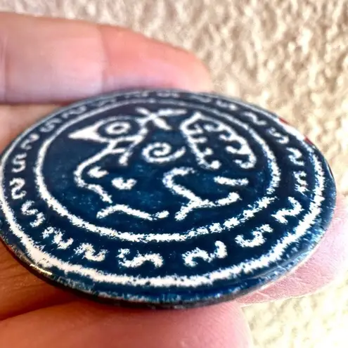 Vintage enamel copper bird circle brooch Blue