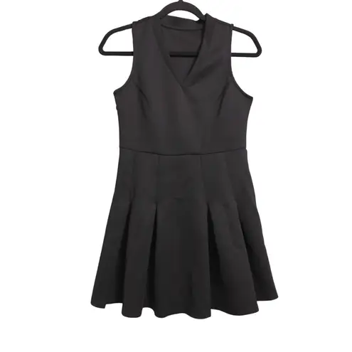 Halara V Neck Sleeveless Side Zipper Pleated Mini Golf Dress Black Small