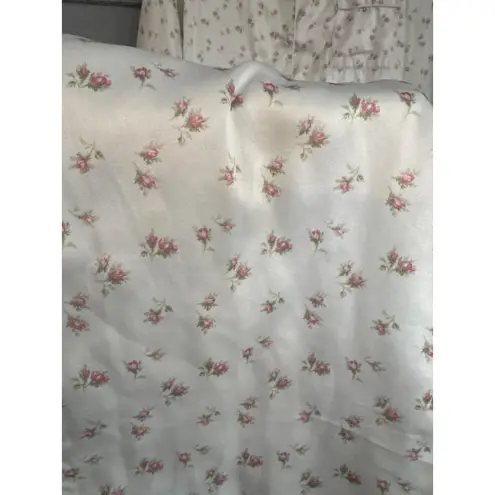 Aria Vintage Satin Floral Pajama Set in Ditsy Floral size M