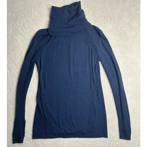Lululemon: Navy Turtleneck Blue Size 8