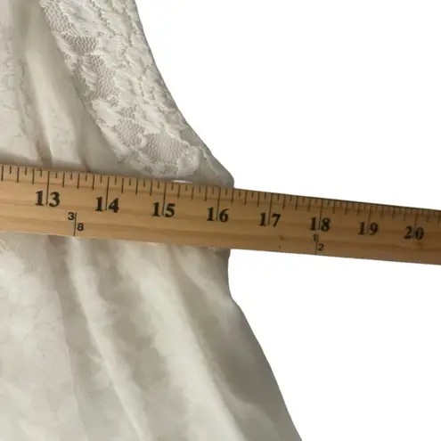 Miss Me  Y2k Size Medium Lace Cottage Coquette Sequin Ivory Going‎ Out Top