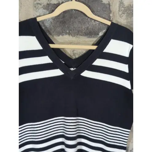 Carolyn Taylor Top Woman's Large V-Neck Cap Sleeve Black White Striped