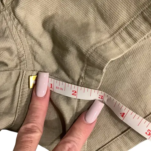 Oakley Women's Cargo Shorts in Tan