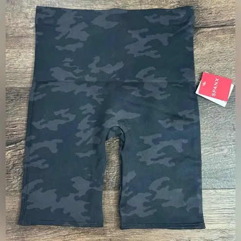 Spanx NWT  Camo Bike Shorts