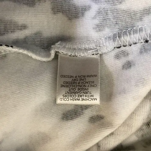 Christopher & Banks W/EMBELISHED V-NECK 3/4” SLEEVES BLACK & WHITE TOP Sz. LARGE