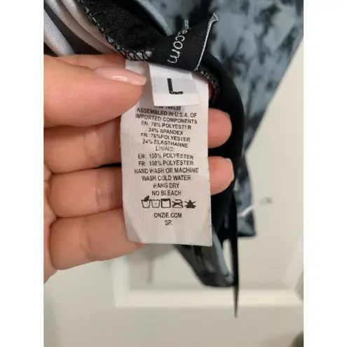 Onzie women's belle cami yoga crop top moonstone acid size Large NEW