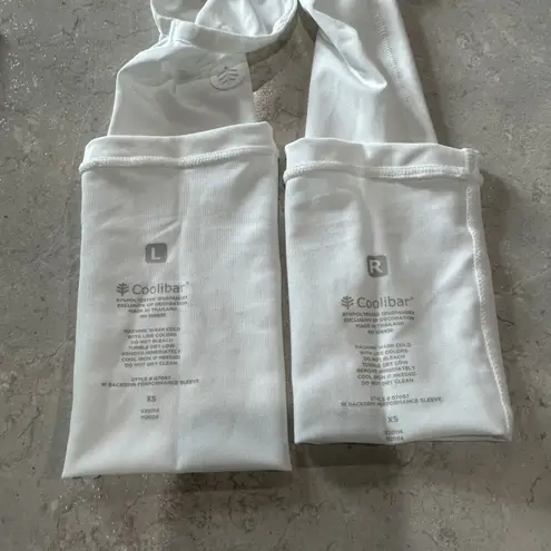 Coolibar UPF 50 Sun Protection Arm Sleeves White Style 07067 Pair with Pouch Size XS